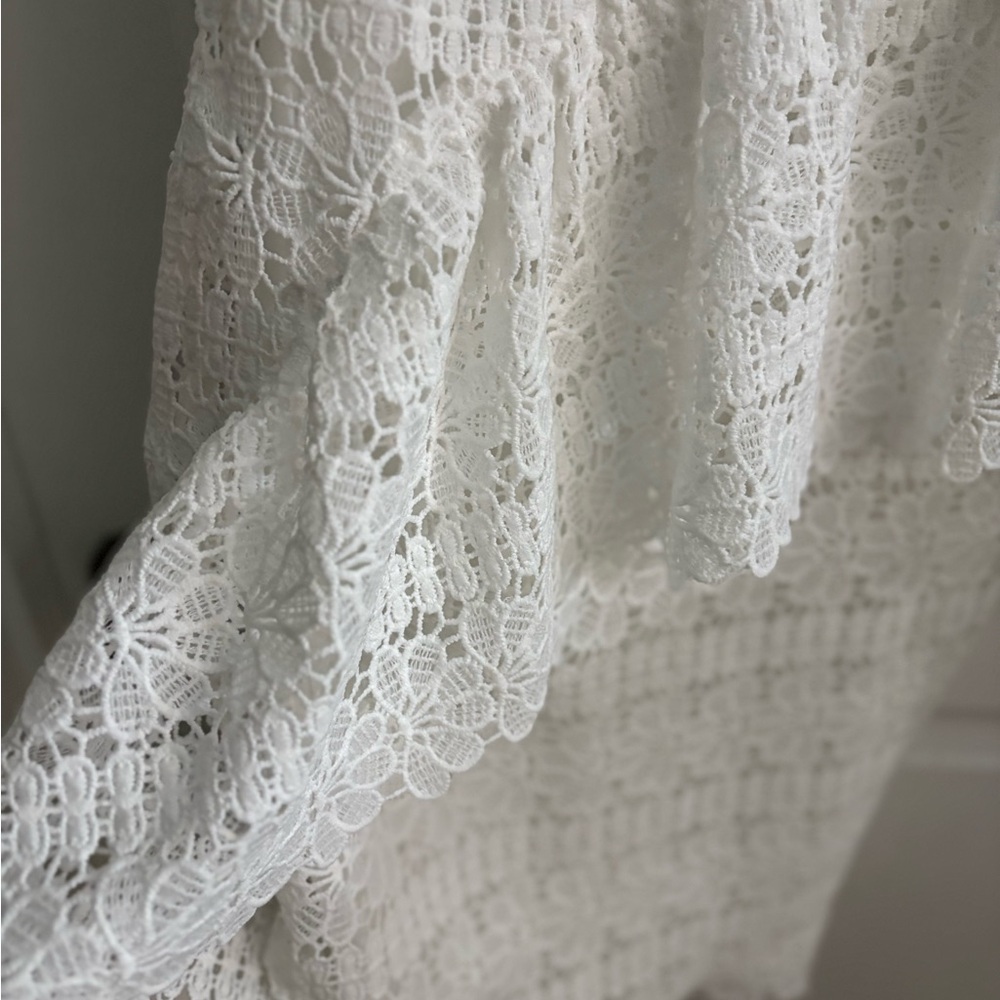 Lulus White Lace Peplum Feminine Dress S NWT - Picture 6 of 7